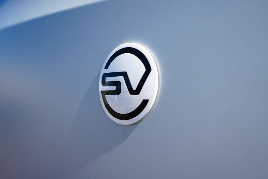 New 2026 Ethereal Frost Satin Land Rover SV image 6