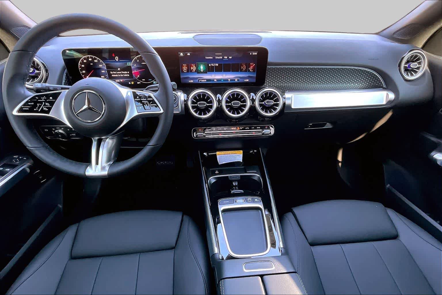 New 2026 Polar White Mercedes-Benz GLB 250 image 8