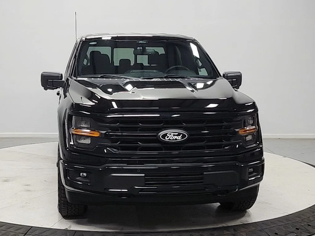 New 2026 Agate Black Metallic Ford XLT image 2