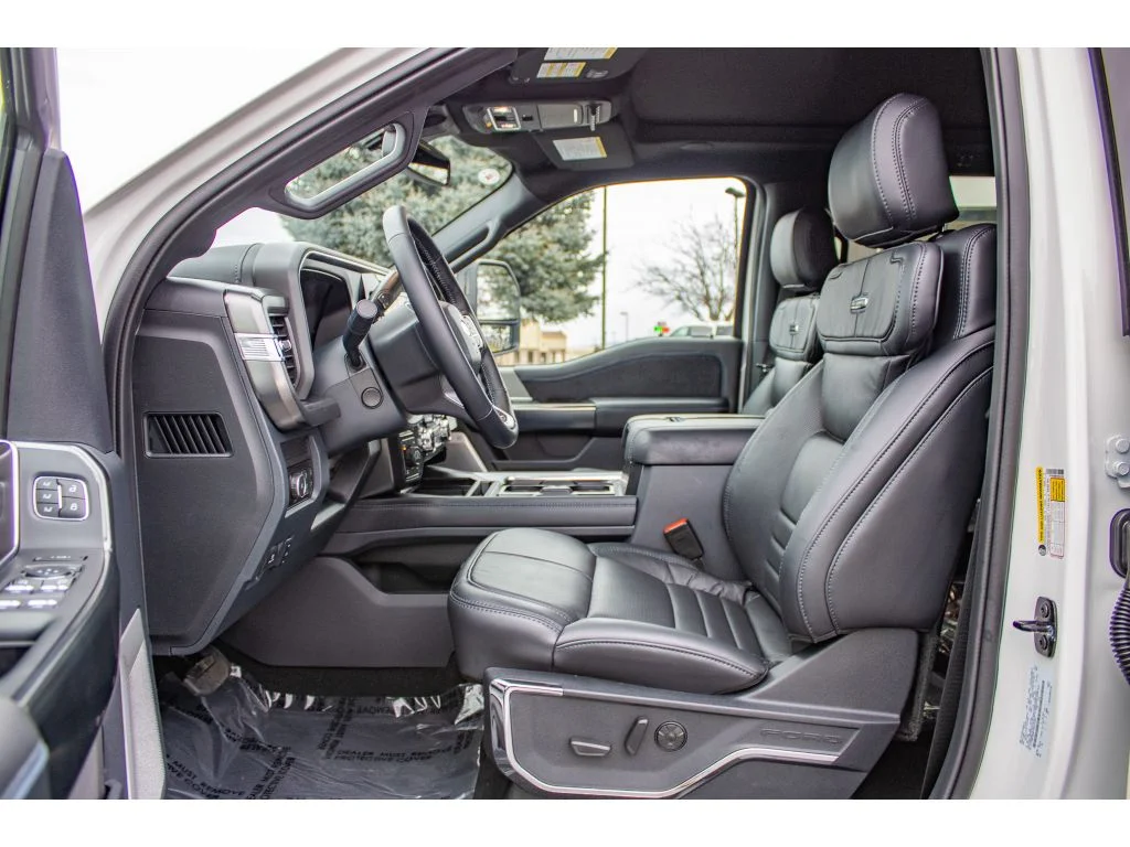 2026 Ford F-350 Super Duty Platinum - Photo 14