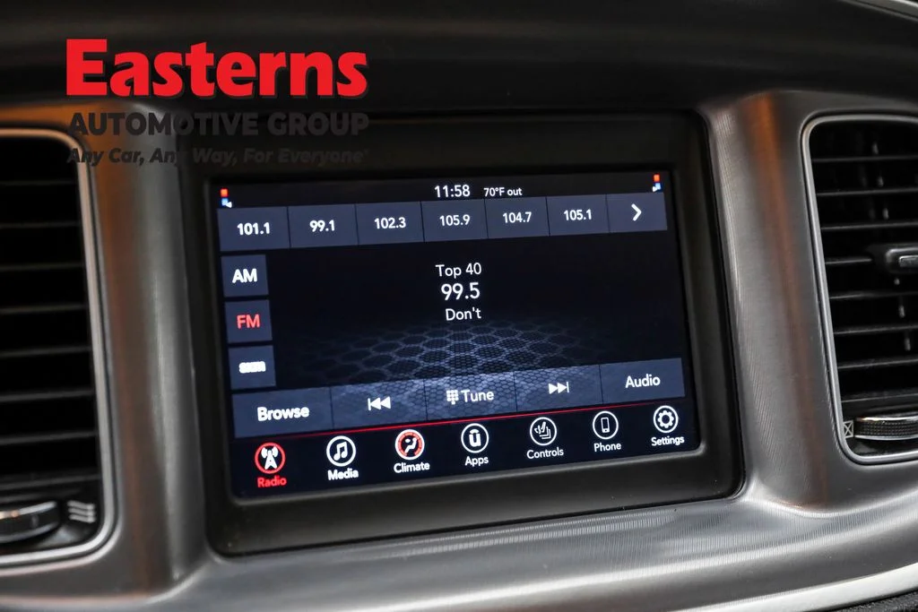 Used 2022 Silver Dodge SXT image 19