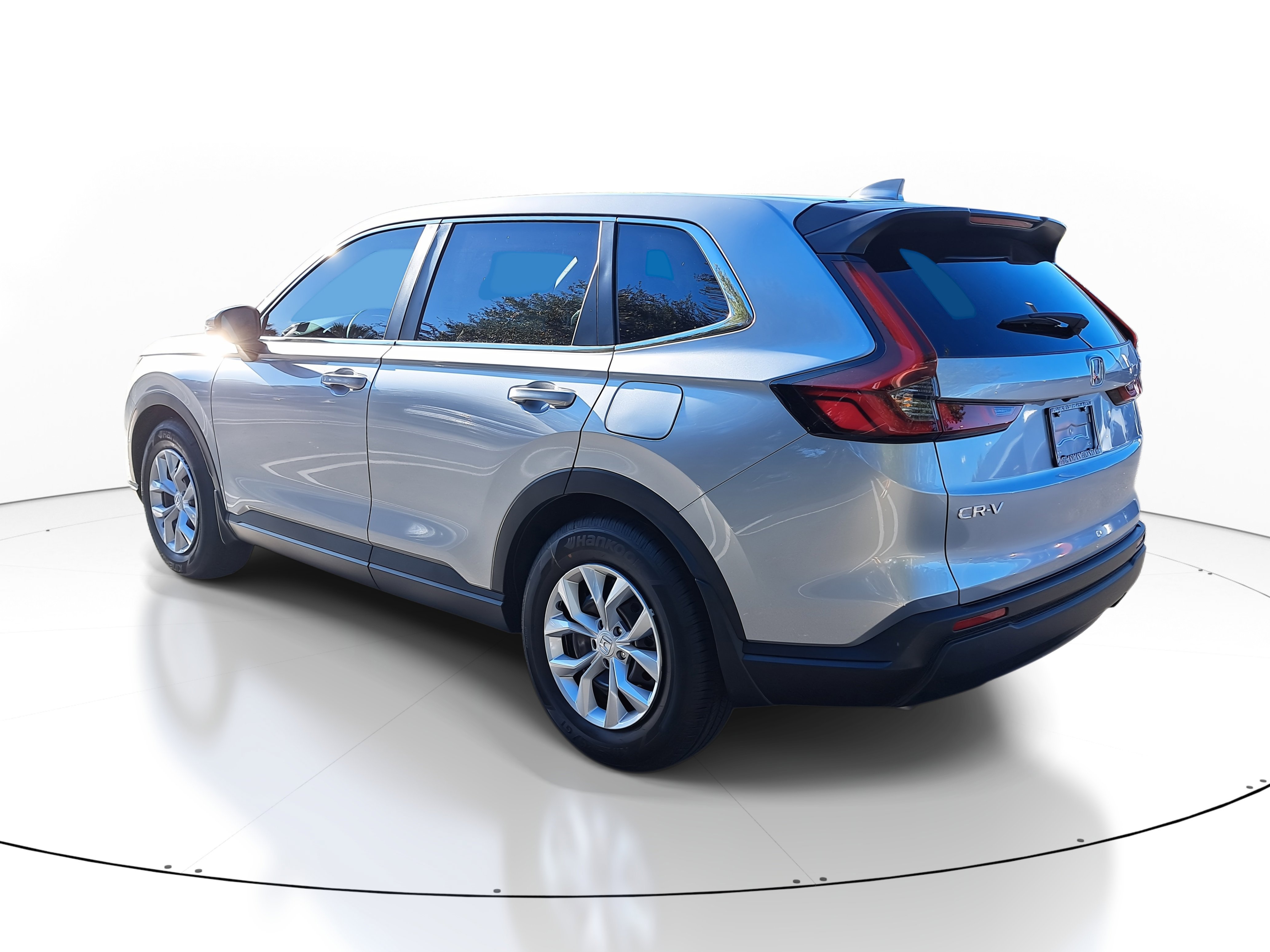 New 2026 Solar Silver Metallic Honda LX image 4