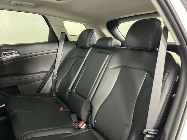 New 2026 Glacial White Pearl Kia EX image 22