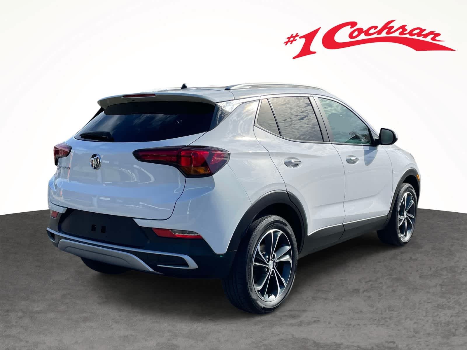 Used 2022 Summit White Buick Select image 10