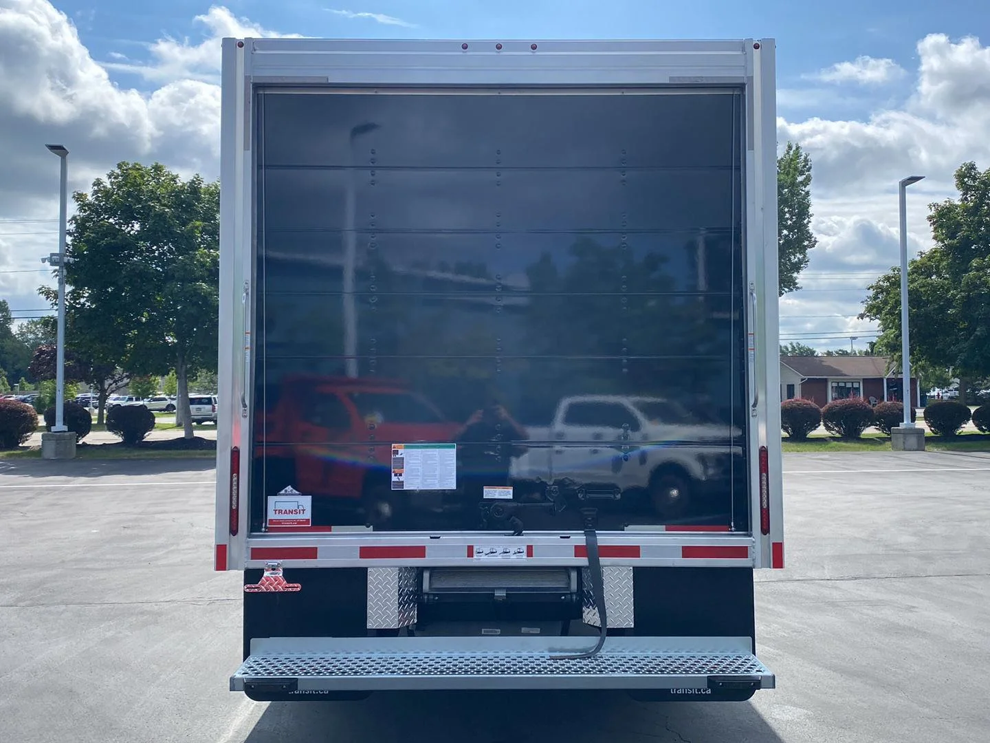 Used 2027 Wh Ford  image 6