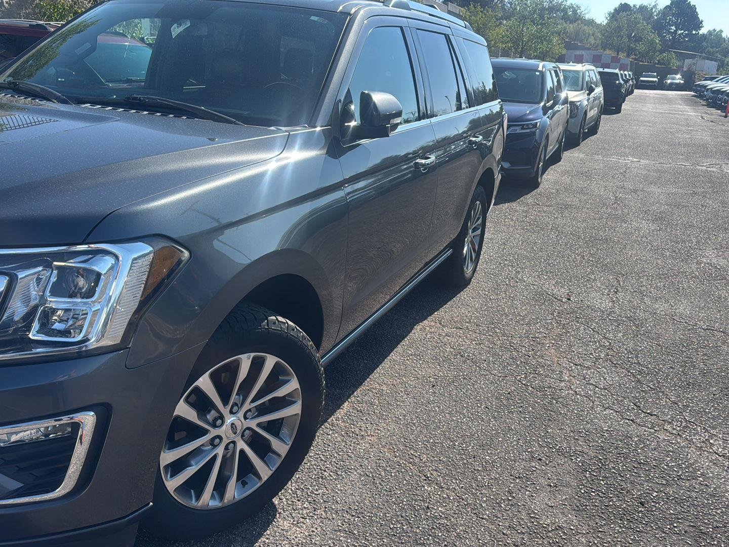 Used 2018 Magnetic Ford Limited image 3
