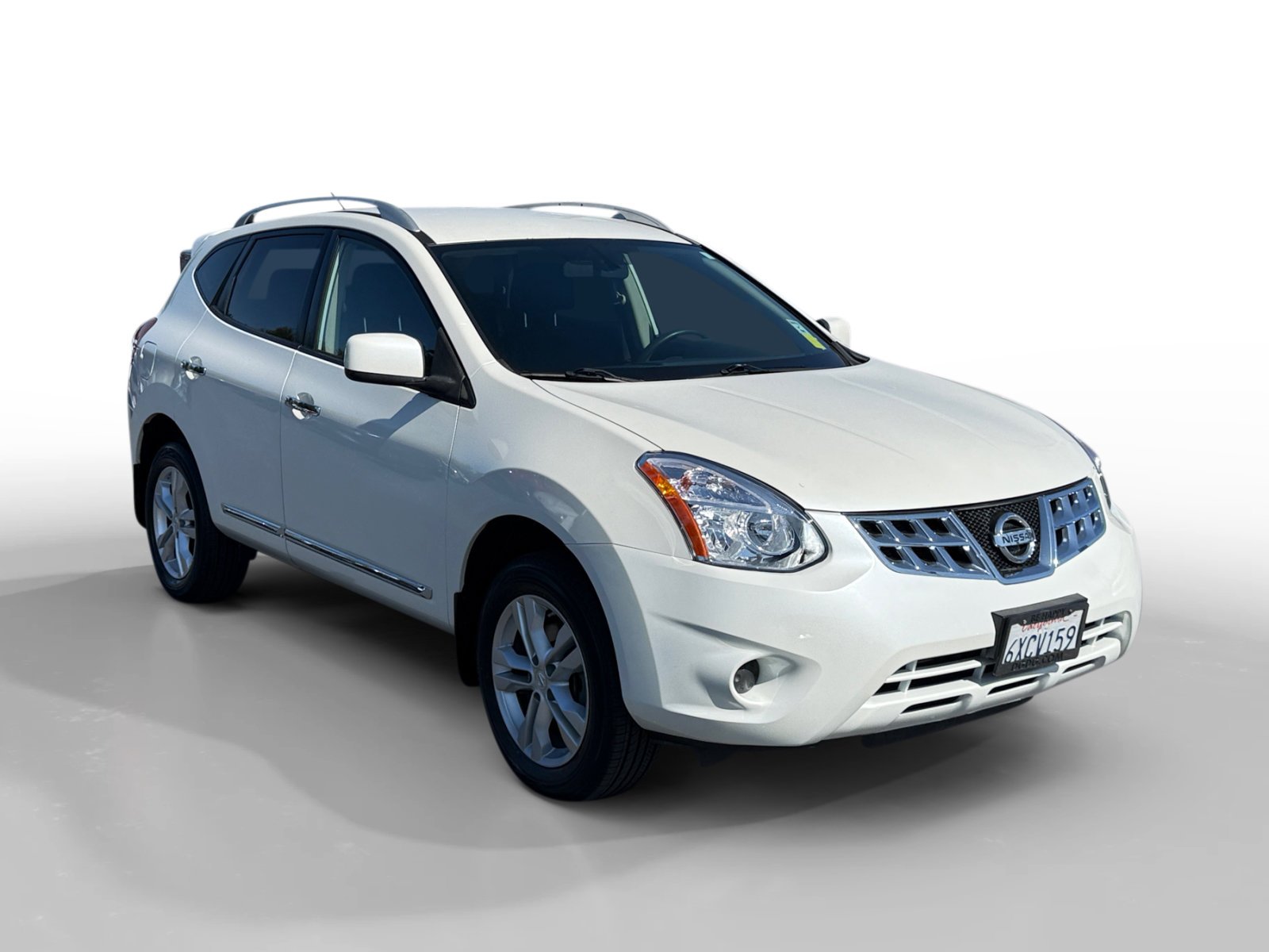 Used 2012 Pearl White Nissan SV image 7
