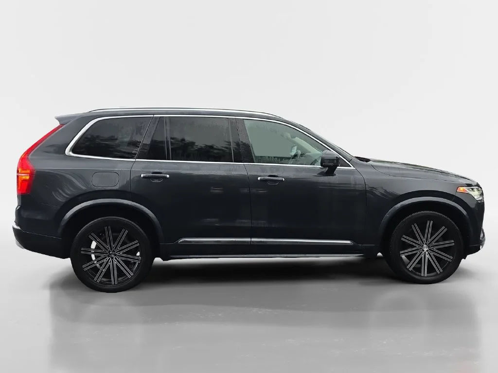 Used 2022 Gray Metallic Volvo T6 Inscription image 3