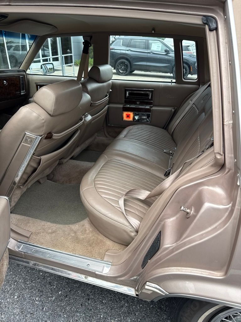 Used 1992 Brown Cadillac Base image 10