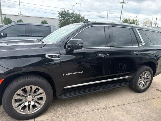 Used 2021 Black GMC Denali image 1
