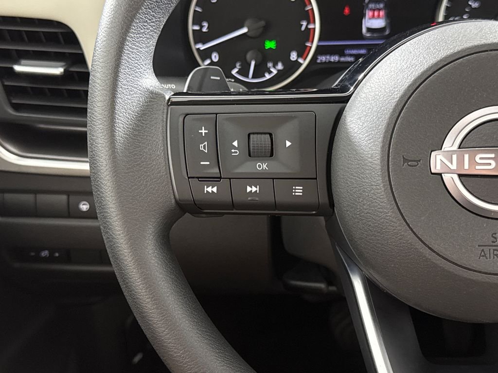 2023 Nissan Rogue SV - Photo 16