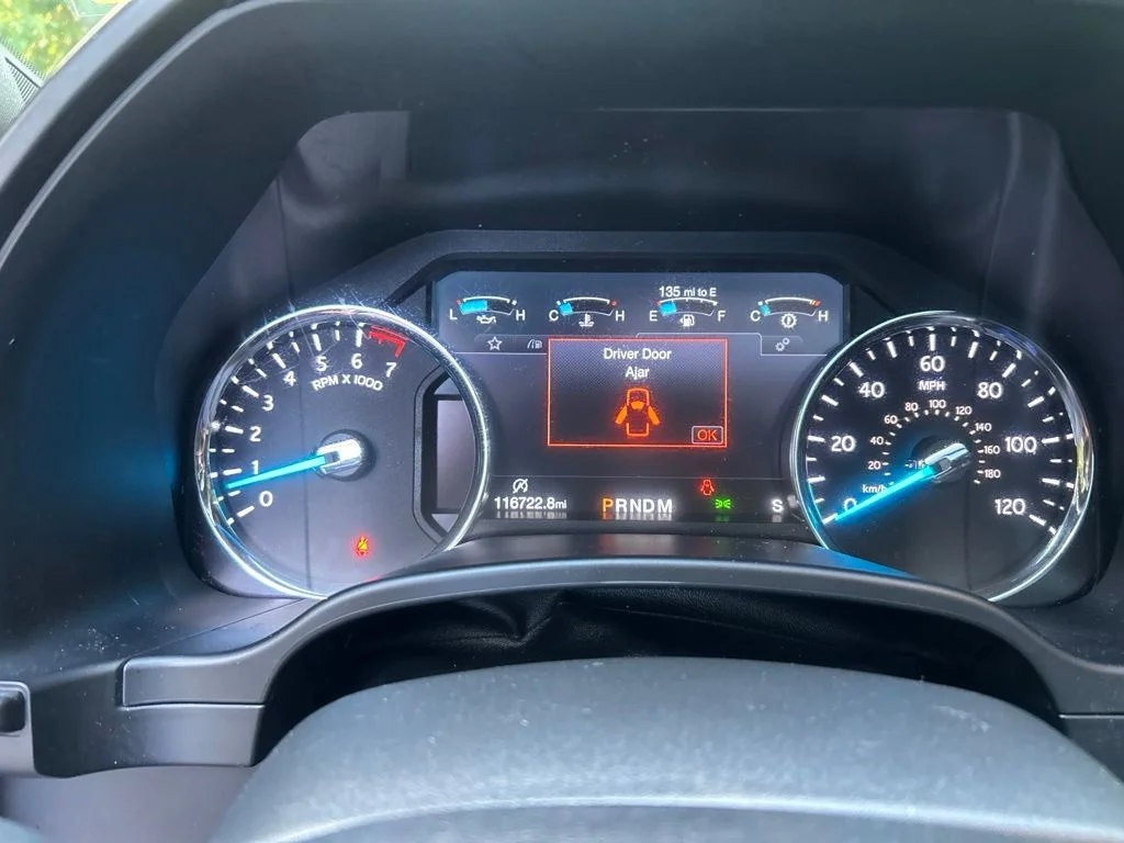 Used 2019  Ford Limited image 21