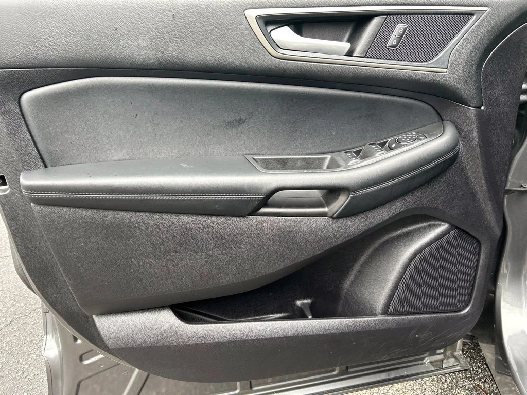 Used 2021 Gray Ford SEL image 12
