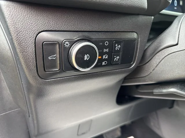 Used 2024  Ford Platinum image 32