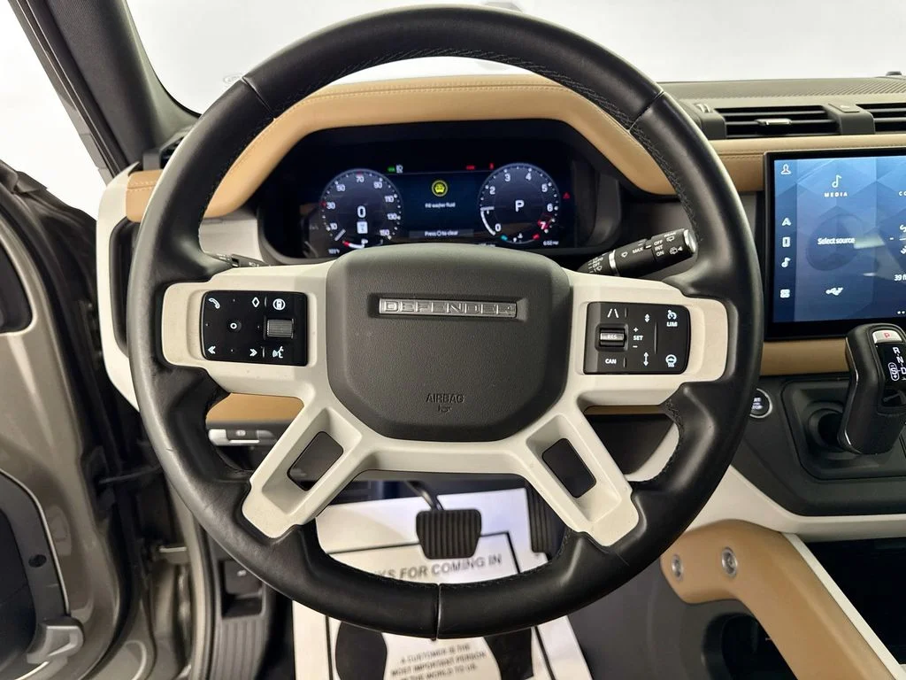 Used 2025 Gray Land Rover S image 11