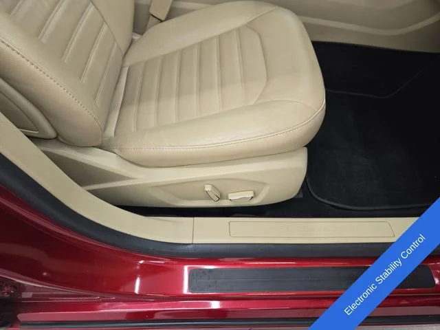 Used 2013 Ruby Red Metallic Ford SE image 11