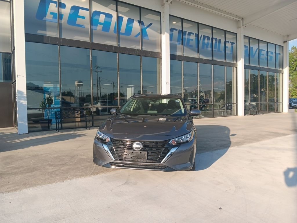 Used 2025 Gray Nissan SV image 2
