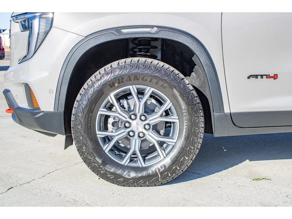New 2026 RIVERSTONE METALLIC GMC AWD AT4 image 5