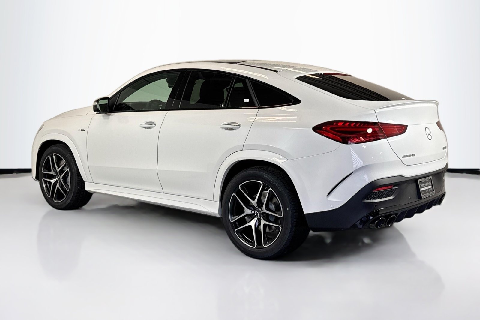 New 2026 MANUFAKTUR Moonlight White Metallic Mercedes-Benz AMG® GLE 53 image 7