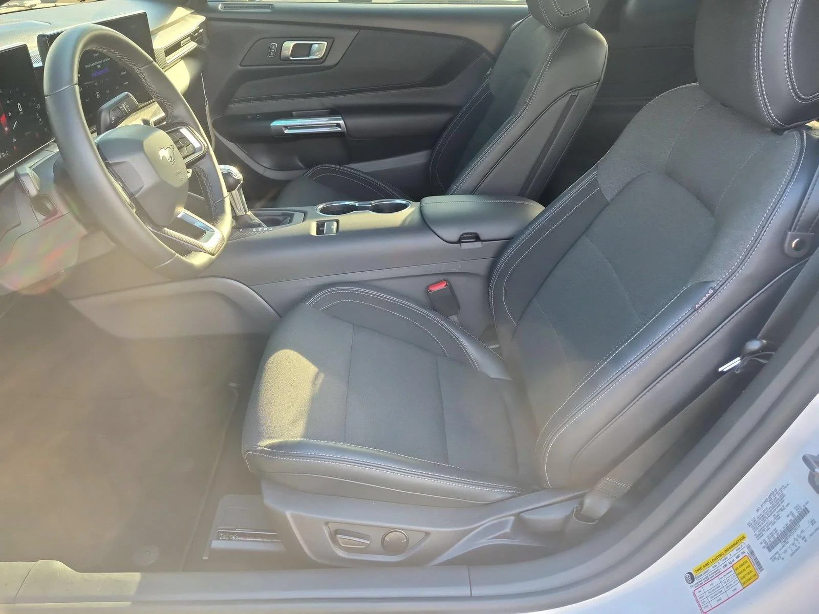 Used 2025 Oxford White Ford EcoBoost image 17
