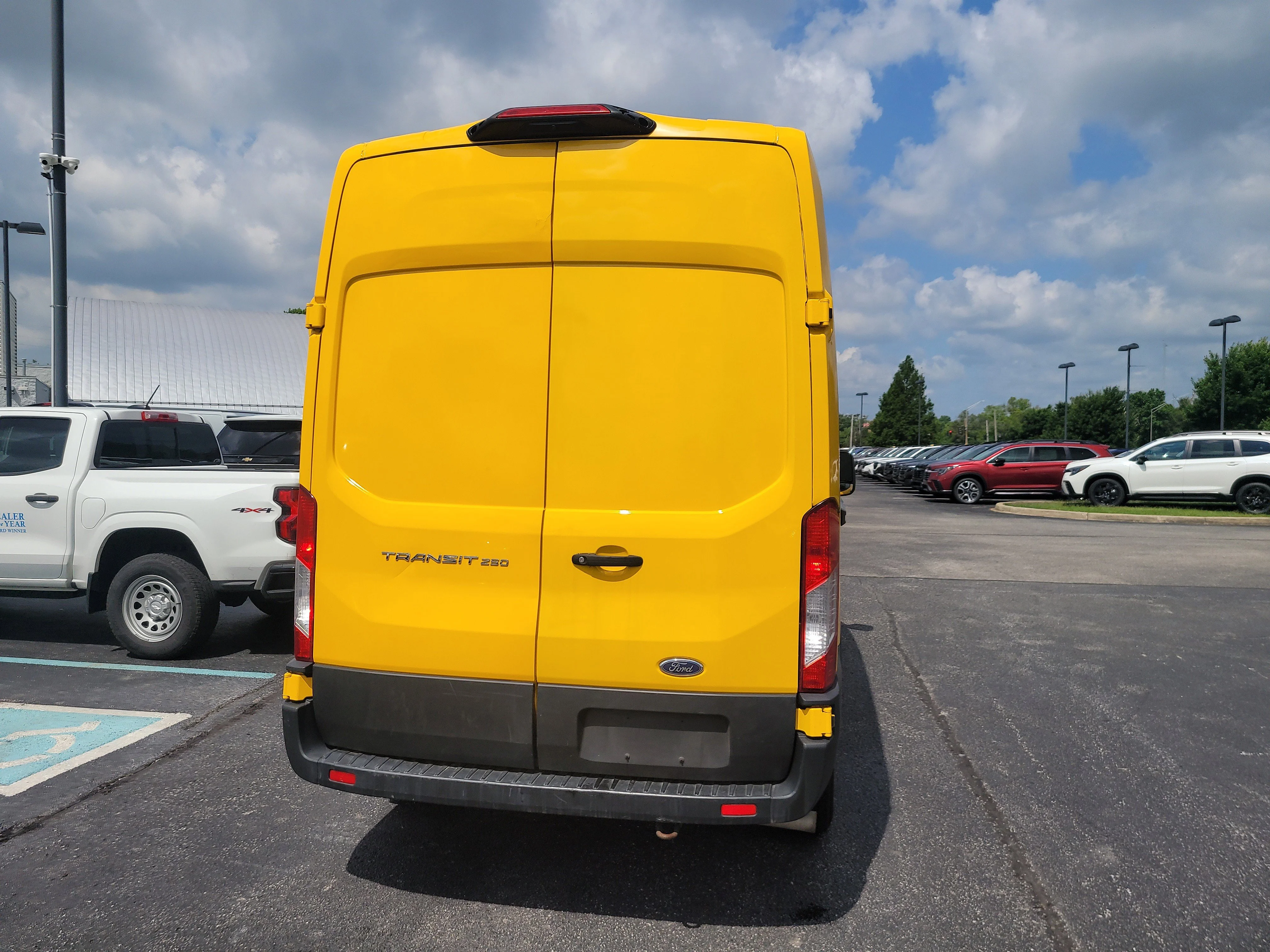 Used 2021 School Bus Yellow Ford  image 4