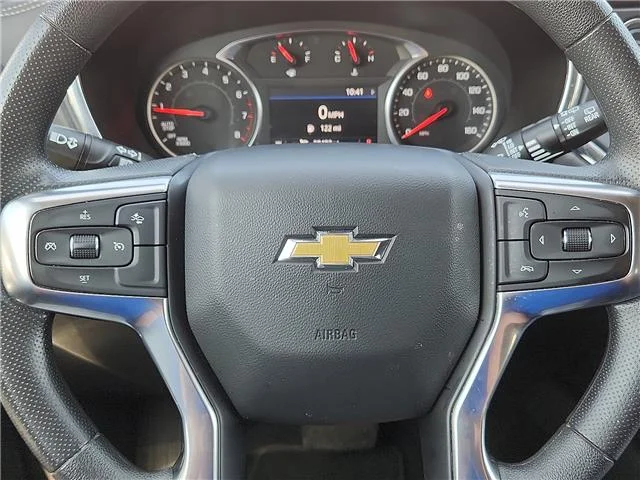 Used 2025 Black Chevrolet LT w/2LT Front-Wheel Drive image 19