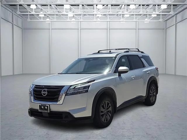 Used 2022 Brilliant Silver Metallic Nissan SV (A9) Front-Wheel Drive image 1