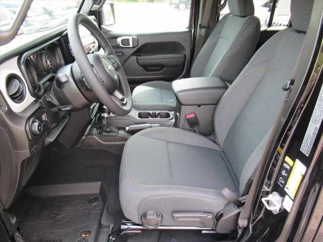 New 2026 Black Clear-Coat Exterior Paint Jeep Sport S image 18