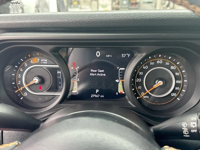 Used 2024 Red Jeep Sport S image 18