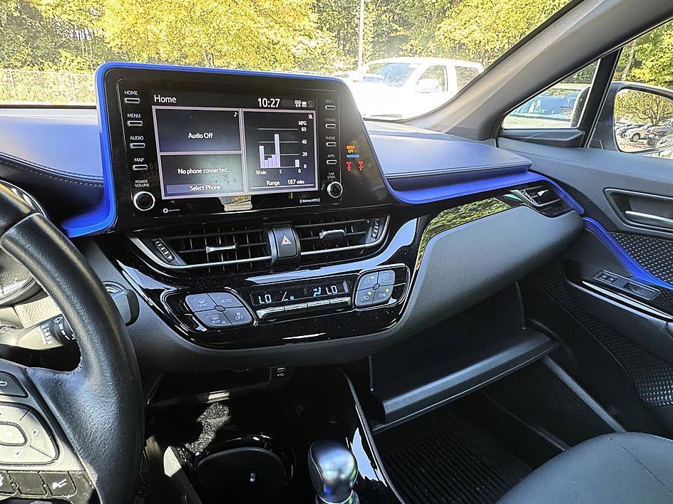 Used 2021 Blizzard Pearl Toyota XLE image 12