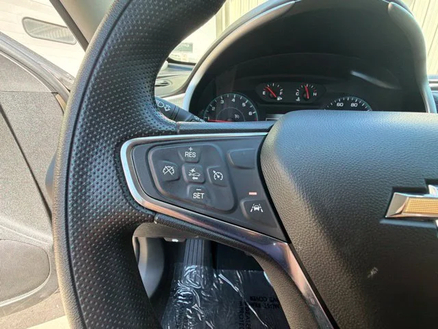 Used 2024 Gray Chevrolet LT image 30