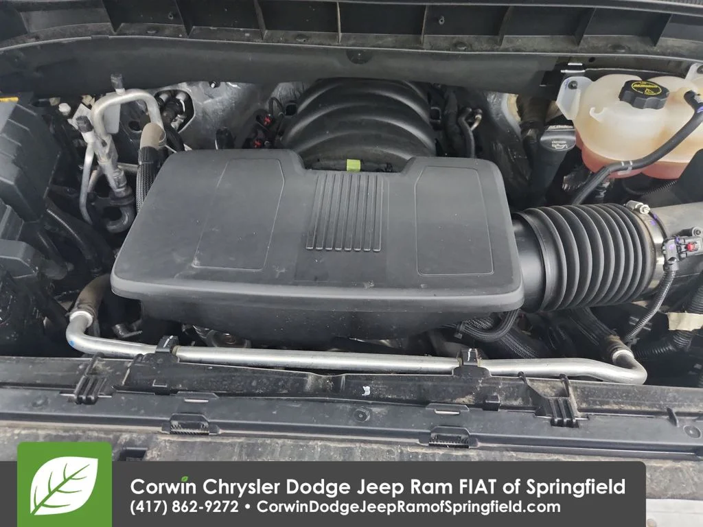 Used 2025 White GMC SLT image 19