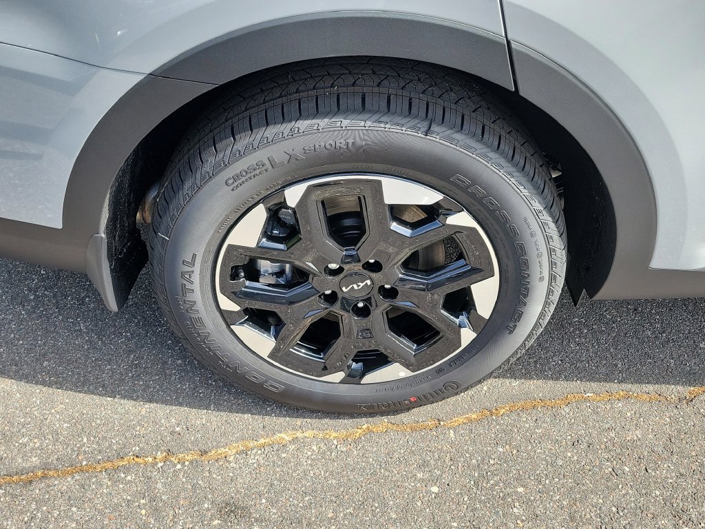 New 2026 Wolf Gray Kia S image 40