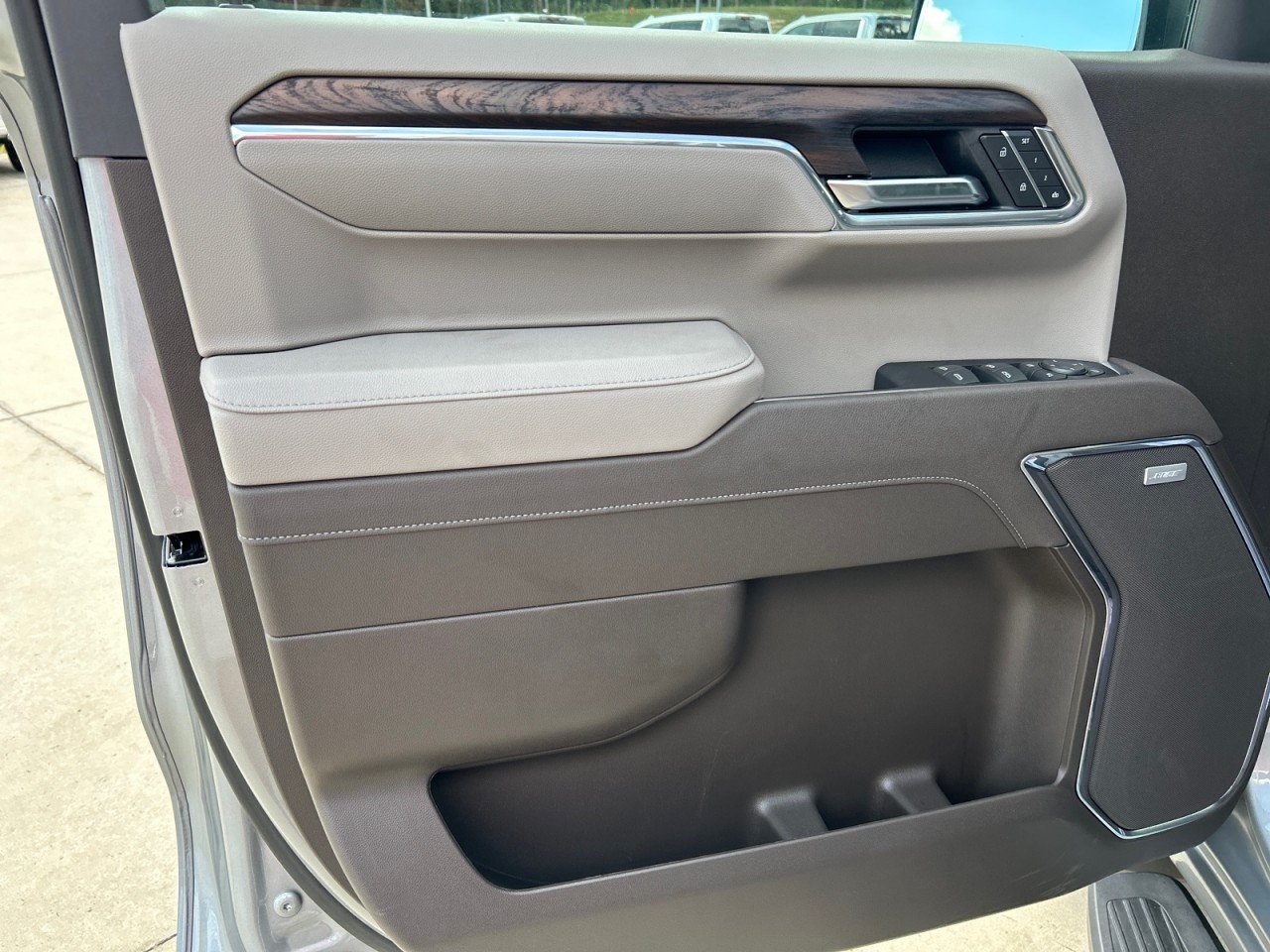 2026 GMC Sierra 1500 SLT - Photo 10