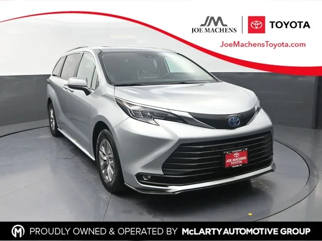 Used 2025 Silver Toyota XLE image 1