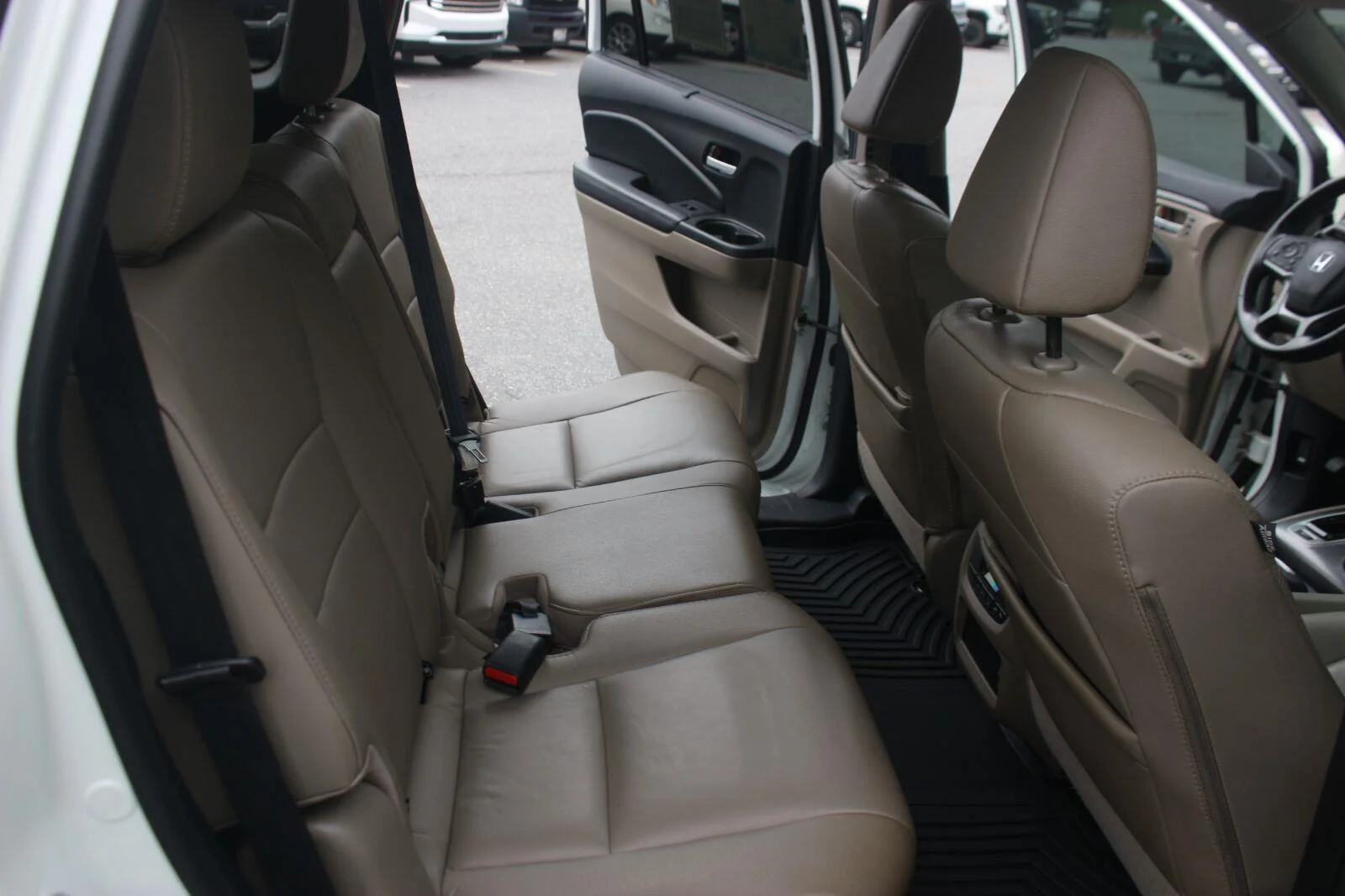 Used 2020 White Honda EX-L image 35