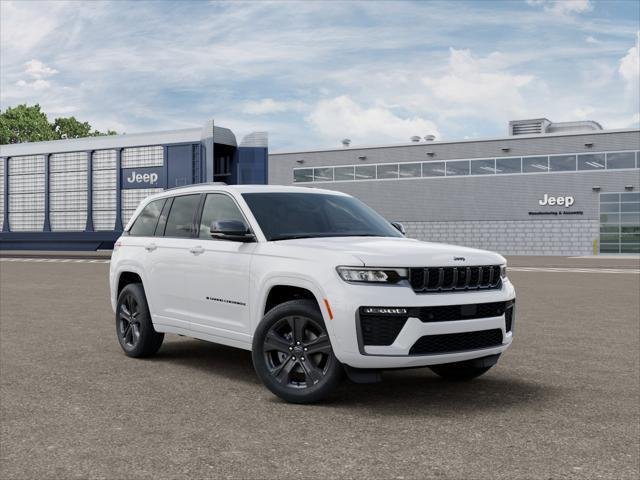New 2027 Bright White Clear-Coat Paint Jeep  image 27