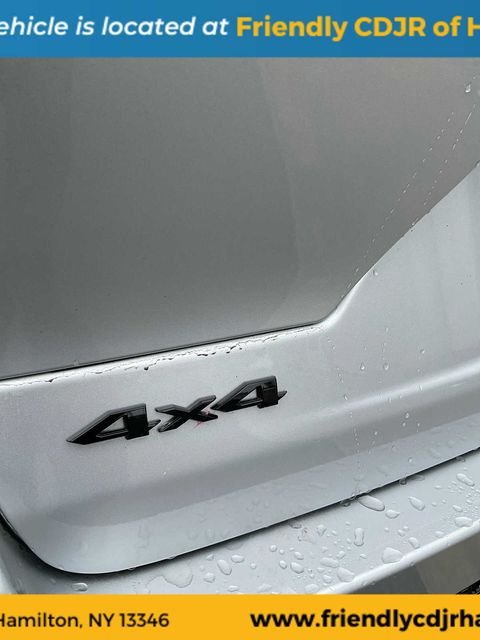 Used 2024 Silver Jeep Summit Reserve image 16