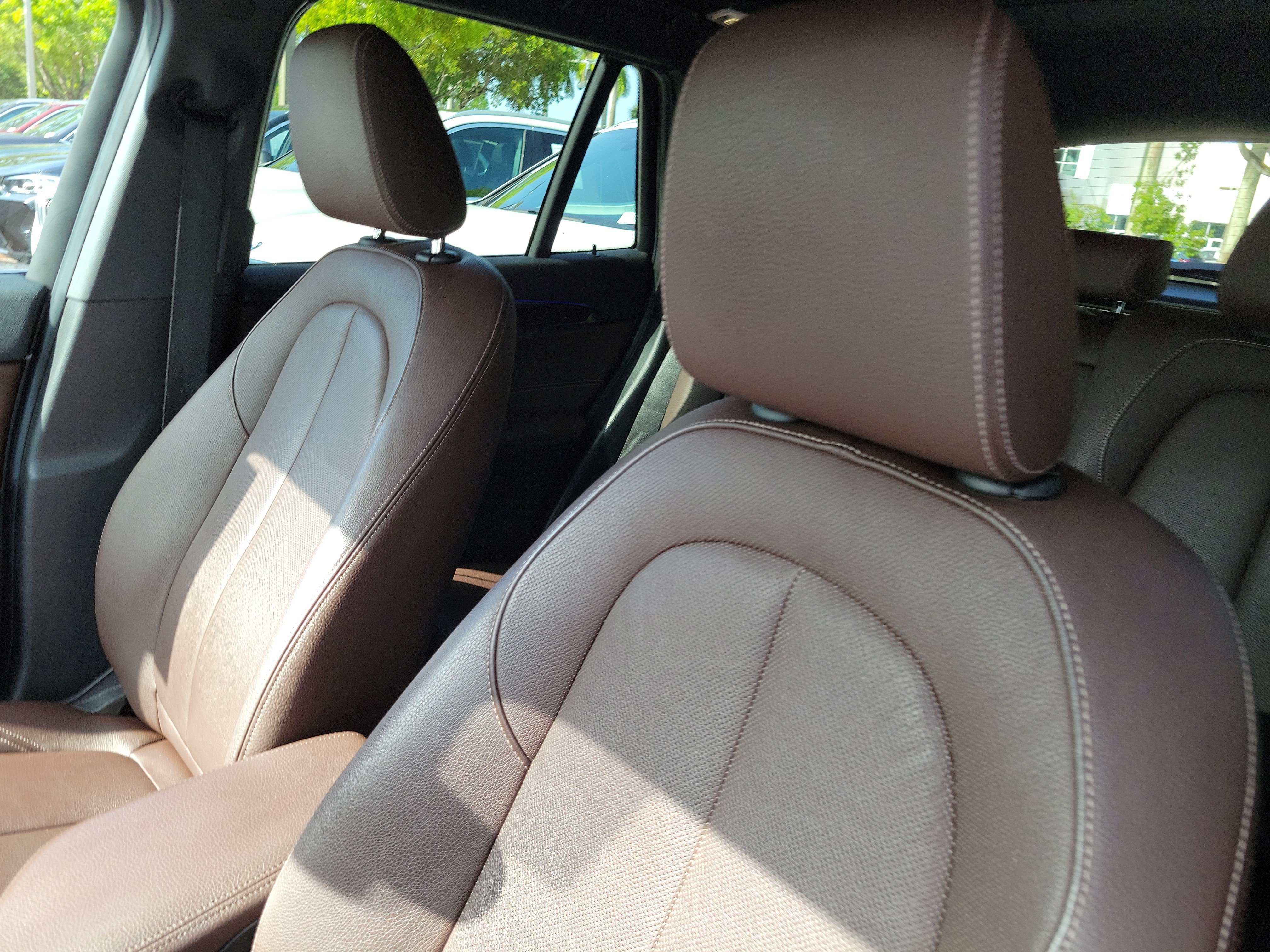 Used 2021 Mineral Gray Metallic BMW sDrive28i image 14