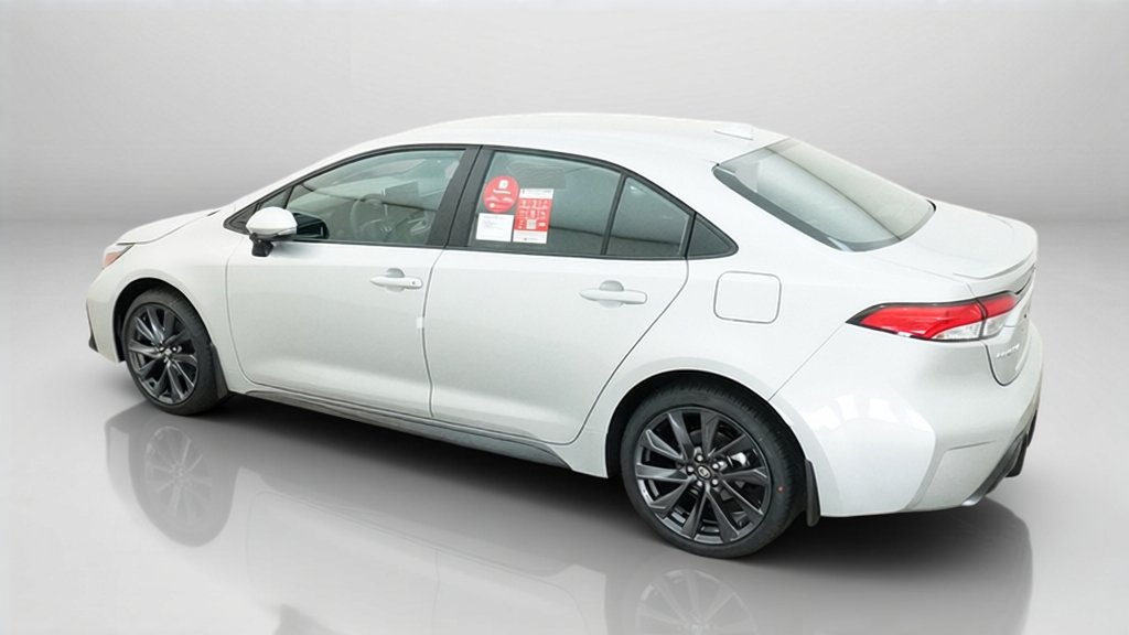 New 2027 Classic Silver Met Toyota SE image 15