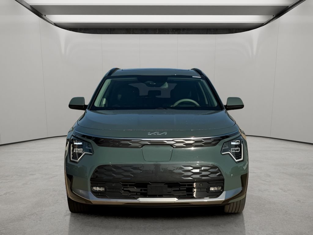 Used 2024 Cityscape Green Kia Wave image 8