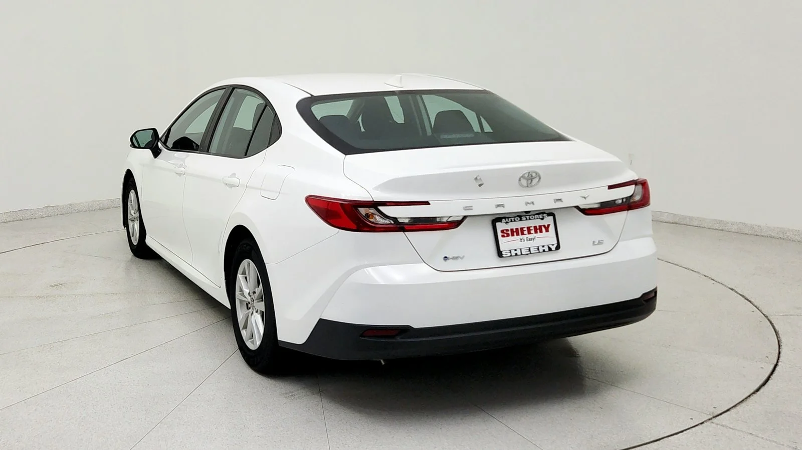 Used 2025 White Toyota LE image 5