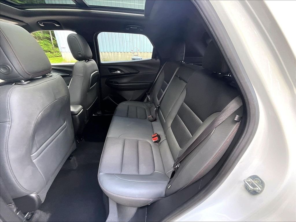 Used 2021 Summit White Chevrolet RS image 15