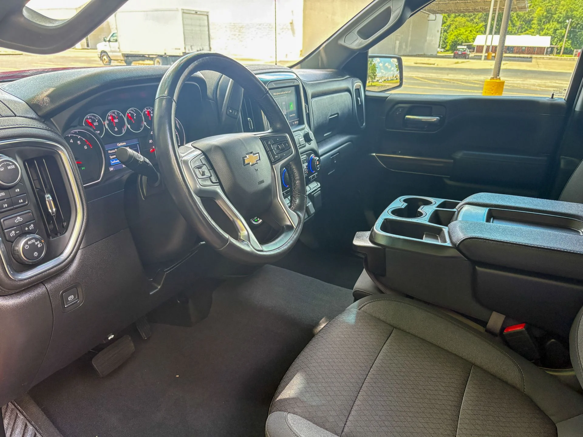 Used 2022 Red Chevrolet LT image 23