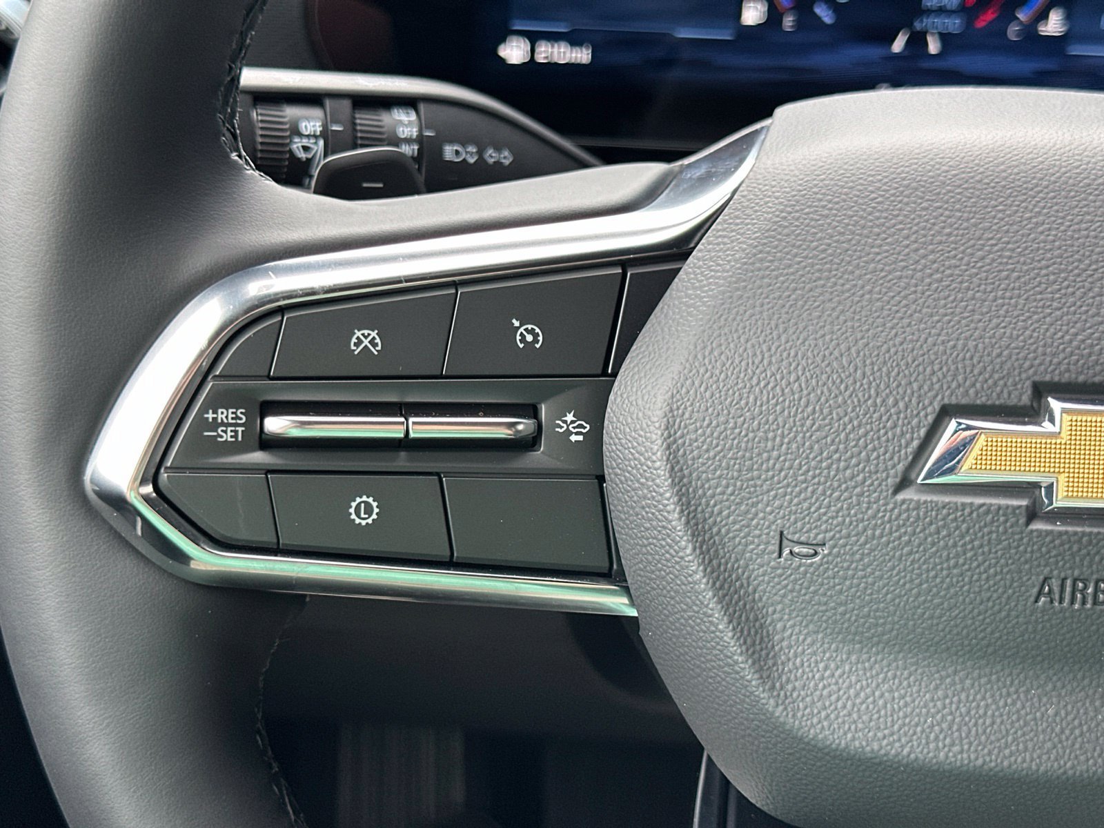 New 2027 Sterling Gray Metallic with Black Roof Chevrolet LT with Convenience Package II - Panoramic Sunroof - 3 Years of SiriusXM and OnStar One Included image 28
