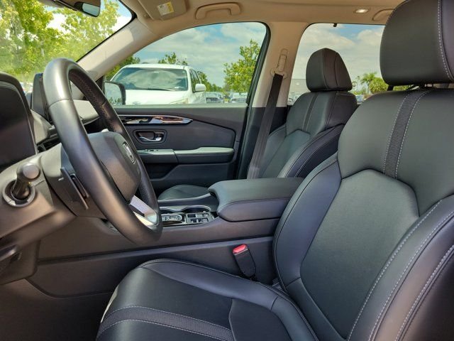 Used 2025 Crystal Black Pearl Honda Touring image 27