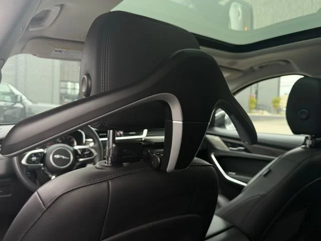 2022 Jaguar F-Pace S - Photo 35