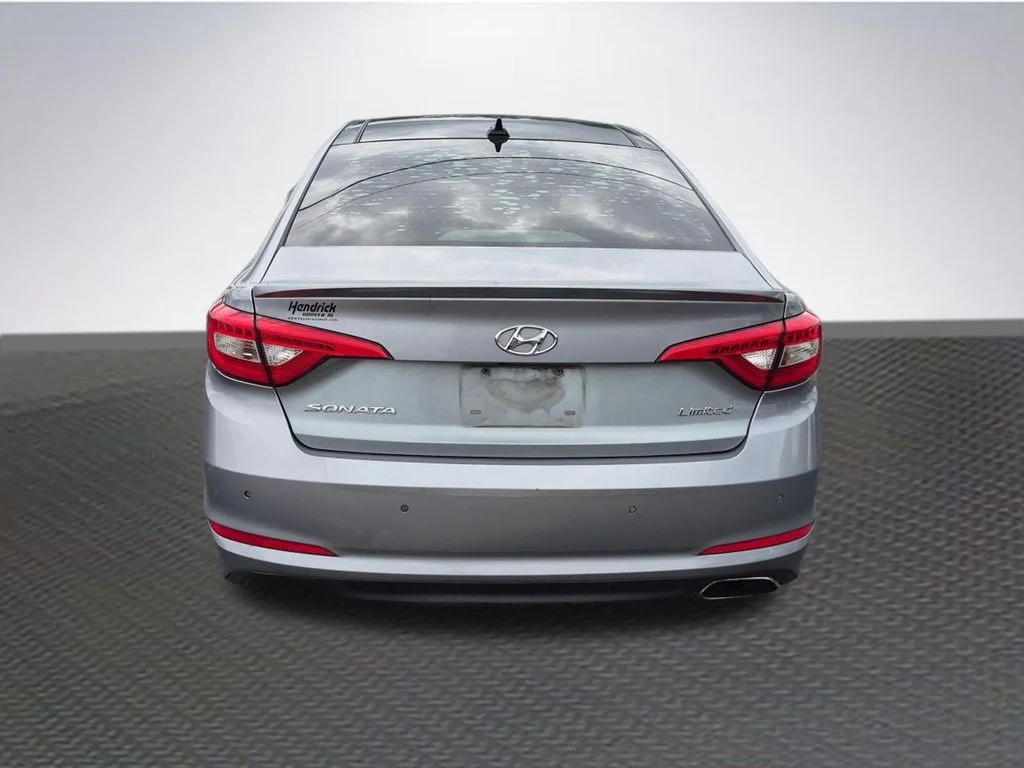 Used 2015 Shale Gray Metallic Hyundai Limited image 6