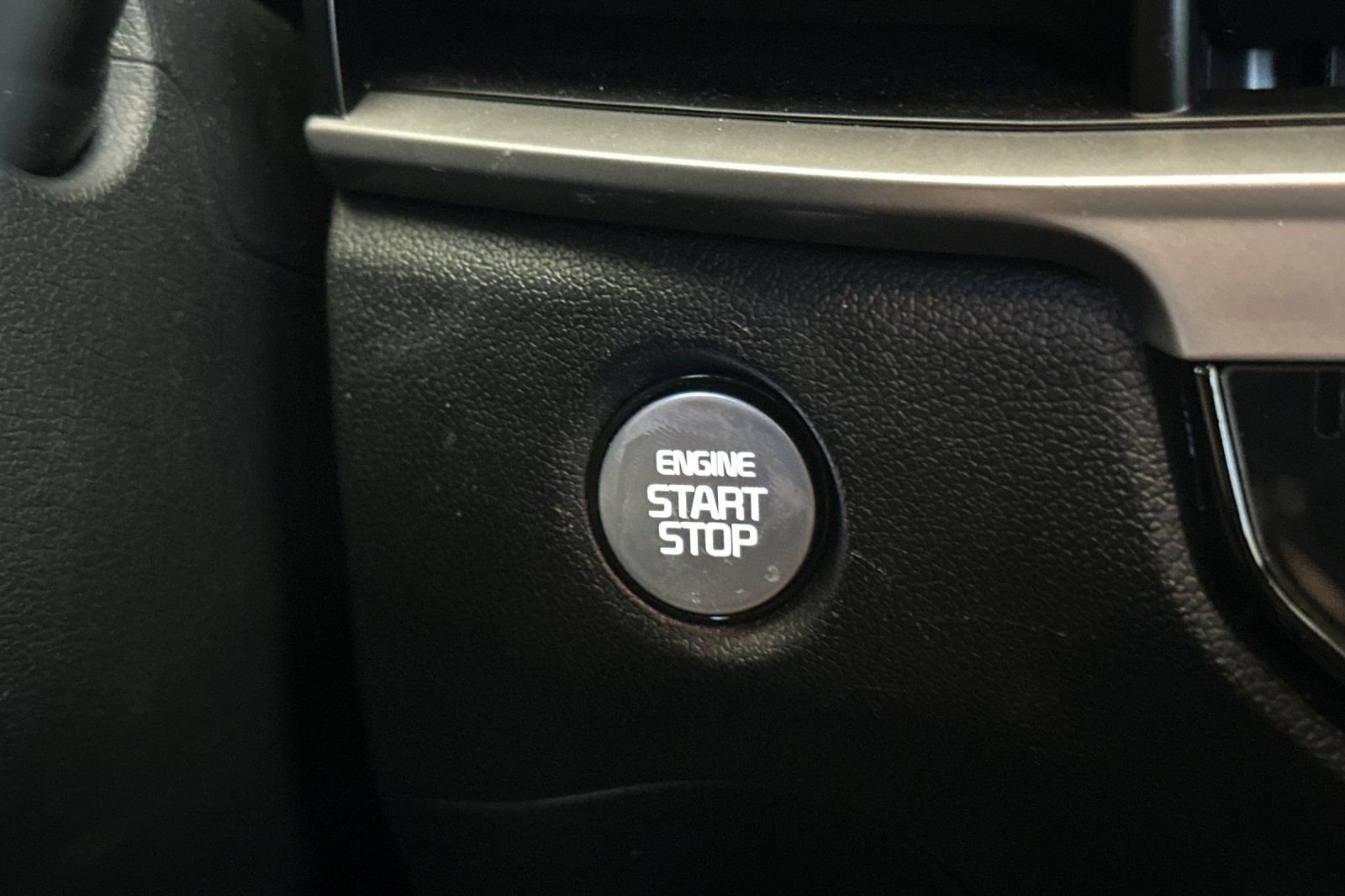 Used 2026 White Kia LX image 25