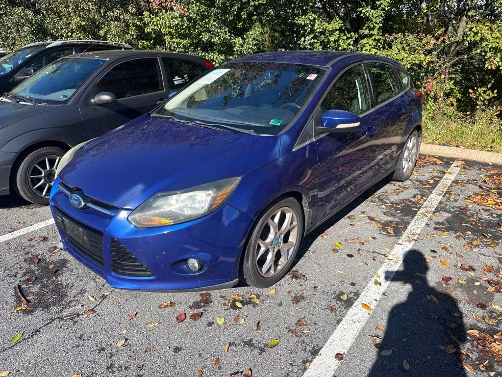 Used 2012 Blue Ford Titanium image 2